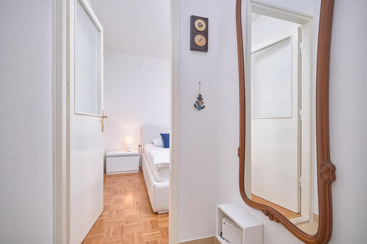 Apartment Andrea By Litto Сплит Екстериор снимка